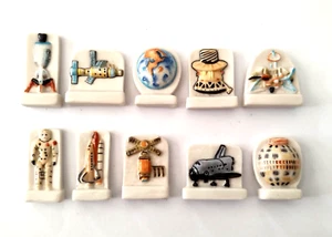 Série complète de fèves DECOUVERTE DE LA PLANETE 2003 Fusée satellite espace 193 - Imagen 1 de 2