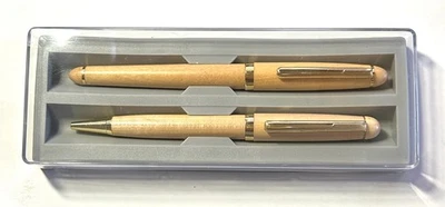 WOOD BALLPOINT AND GEL ROLLER BALL PEN SET WITH BOX - Image 1 of 2