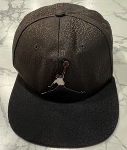 Jordan Youth One Size Adjustable Snapback Classic Jumpman Brown Black Hat EUC - Picture 1 of 9