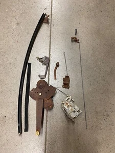 DODGE RAM 250 350 D250 D350 4 FOUR DOOR REAR BACK INTERNAL LOCK HANDLE LINKAGE L - Picture 1 of 7