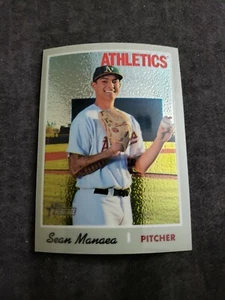 2019 HERITAGE REFRACTOR #346/999 SEAN MANAEA A'S  - Bild 1 von 3