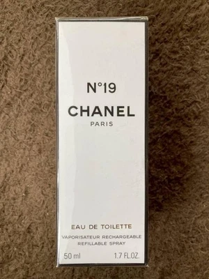 Chanel Nº 19 Eau de Toilette Paris Perfume 50 ml Nuevo Sin Abrir Sin Usar Japón Foto 1 de 4