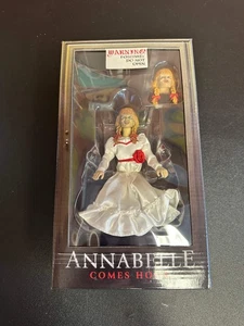 NECA ANNABELLE COMES HOME CLOTHED BOXED FIGUR - Bild 1 von 2