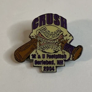 Prendedor de solapa sombrero coleccionable lanzamiento rápido de softbol Crush 12 U Carlsbad casi nuevo 2004 - Imagen 1 de 2