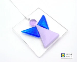 Angel light catcher, purple and iridescent blue, fused glass, christmas decor - Picture 1 of 3