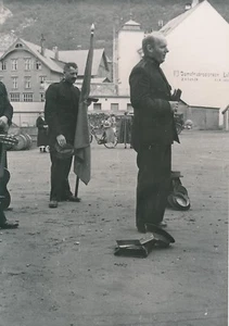 NORVÈGE c. 1950 - Groupe de Salutistes Chanteurs Musiciens de Rue - P 1755 - Picture 1 of 2