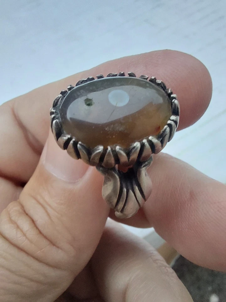 Anillo de plata ágata marrón Aqeeq protección mal ojo yemení vintage talla EE. UU. 8,75 Foto 1 de 4