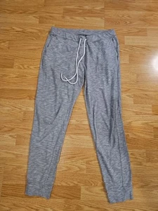 Old Navy Women’s Medium Gray Fleece Drawstring Tapered Leg Jogger Pants. D9 - Picture 1 of 10