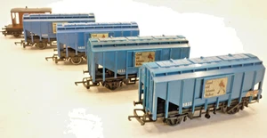 5 x VAGONES HORNBY CALIBRE 00 - TOLVAS Y FRENO DE GRANO DE WHISKY BRT JOHNIE WALKER, x - Imagen 1 de 11