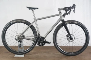 NEW 52cm Moots Routt 45 Shimano GRX RX810 11 Speed Disc Titanium Gravel Bike - Picture 1 of 21