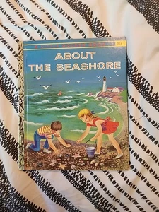 1957 Little Golden Book About the Seashore Kathleen N. Daly - Picture 1 of 5