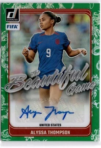 Alyssa Thompson 2024-25 Panini Donruss Hermoso Juego Auto Dragon Escala #17/99 - Imagen 1 de 2