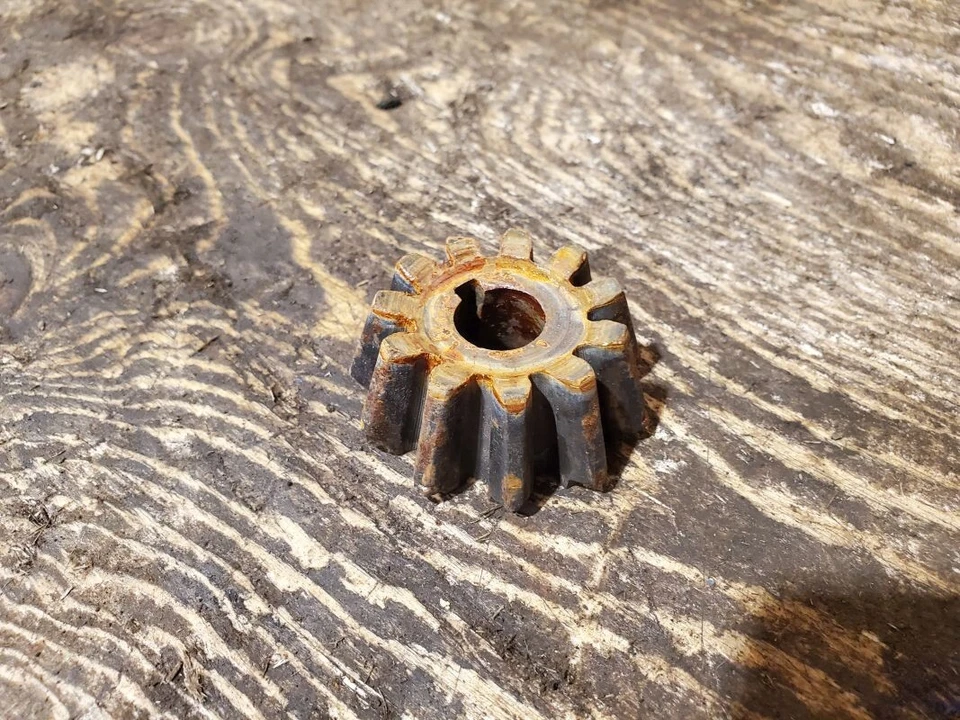 Engranaje de piñón de 11 dientes original Ford modelo T   Foto 1 de 4