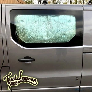 Vivaro, Renault Trafic, NV300 2015+ Thermal Window Blind Side Door with Trim - Picture 1 of 2