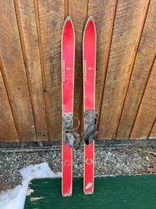 VINTAGE 40" Wooden OLD Snow Skis Has Original RED Finish GREAT Leather Bindings - Picture 1 of 5