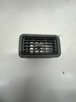 Chevy S10 GMC Jimmy Sonoma 1994-1997 OEM tablero superior guantera ventilación puerta solamente Foto 1 de 4