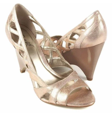 Nuevo CARLOS by CARLOS SANTANA Zapato de salón de cuero rosa para mujer tacón de cuña punta puntiaguda  Foto 1 de 3