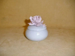 Nuova Capodimonte White Round Trinket Box w/ Pink Flowered Top - Picture 1 of 5