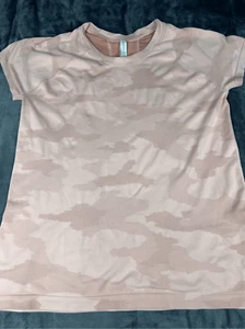 Athleta women’s pink camo compression T-shirt, size XL - Picture 1 of 6