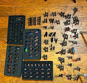Warhammer Chaos/40K Chaos Space Marines Army x126 Miniatures Metal\Plastic, Case - Imagen 1 de 24