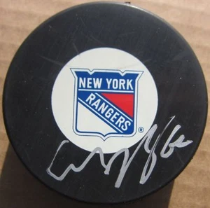 Carl Hagelin Rangers signed Rangers Hockey Puck PSA/DNA auto - Picture 1 of 4
