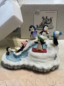 Precious Moments 181112 Penguins Winter Fun Table Top Music Box - Picture 1 of 19