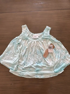 Blusa verde dragón azul lavado con hombro abierto nueva con etiquetas $86 Foto 1 de 4