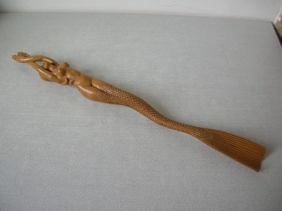 Ancien chausse pied femme nue sirène en plastique Made in  France 51 cm - Photo 1/4