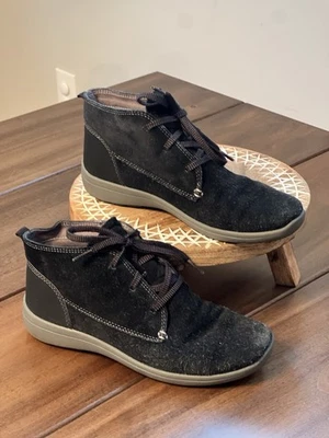 Women’s Easy Spirit Suede Boots Size 6.5 Black Lace Up Ankle Boots Size 6.5 - Image 1 of 4