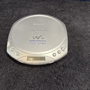 Sony CD Walkman D-E226CK ESPMAX Listo para Coche Plateado Bass Boost Probado/Funcionando R3 - Imagen 1 de 9