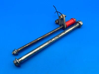 Perno de brazo oscilante 85 90121-KK0-000 XR 200 R Honda 1985 OEM XR200R XR250R XR200 Foto 1 de 4