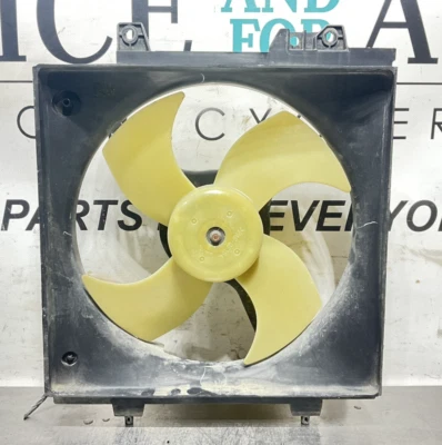 SUBARU OUTBACK IMPREZA 2004-2006 2,5 L RADIADOR VENTILADOR MONTAJE FABRICANTE DE EQUIPOS ORIGINALES PASO DERECHO Foto 1 de 4