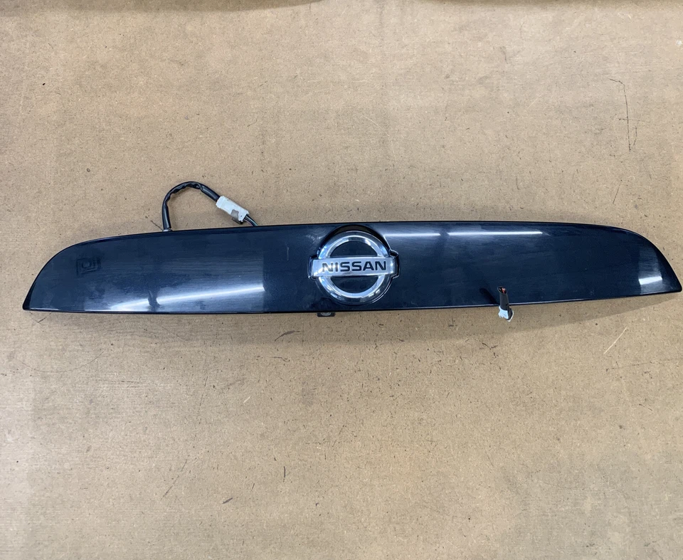 Manija de puerta trasera Nissan Juke 2011-2012 moldura con cámara B20 OEM Foto 1 de 4