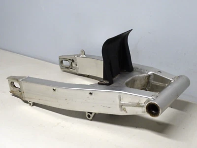 Brazo basculante trasero Suzuki GSXR 600 2000 Foto 1 de 4