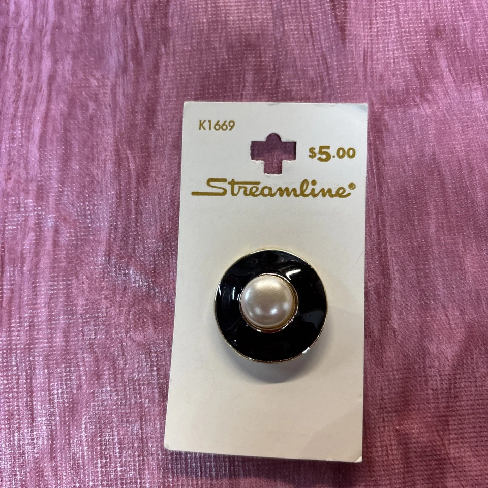 Buttons 2 Quantity 1" Dia Streamline - Image 1 of 1