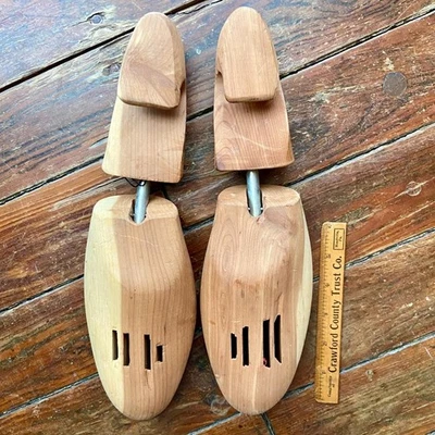 Sapateiros vintage ROCHESTER madeira cedro formas árvores maca 12" x 4" GG - Imagem 1 de 4