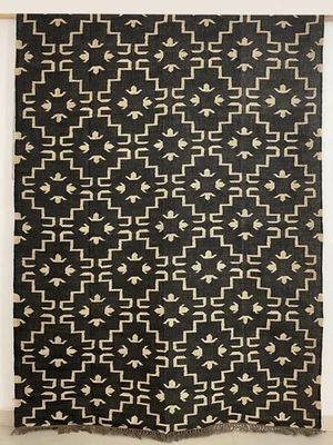 Alfombra Kilim Negra 8x10 - Alfombra Dhurrie de tejido plano de lana y yute hecha a mano para vivir Foto 1 de 4