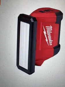 Milwaukee M12 Rover Service and Repair Flood Light with USB Charging Black  - Picture 1 of 1