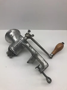 Vintage UNIVERSAL Number 2 Meat Grinder Table Clamp USA with Wood Handle - Picture 1 of 5