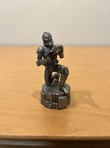 2005 Star Wars Saga Edition Chess - Clone Trooper Silver Pawn Figure Piece Only - Picture 1 of 2