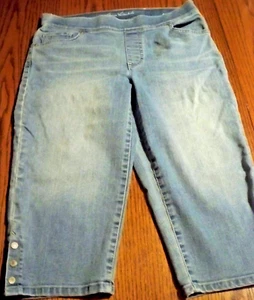 Gloria Vanderbilt Avery Denim Capris Sz 6 Elastic Waist 5 Pocket 3 Snaps on Legs - Picture 1 of 9