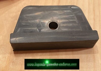 Amortiguador de luz trasera Yamaha DT1 1968 214-84553-00 vintage Yamaha Enduro Foto 1 de 4