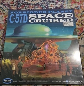 Polar Lights Forbidden Planet C-57D Space Cruiser 1:72 Diorama Model #POL812 NIB - Picture 1 of 3