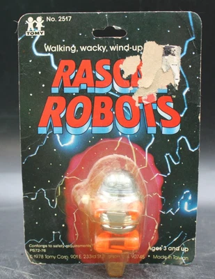 1978 TOMY Taiwan Walking Wacky Wind Up RASCAL ROBOTS Carded 2517 R2D2 - Image 1 of 3