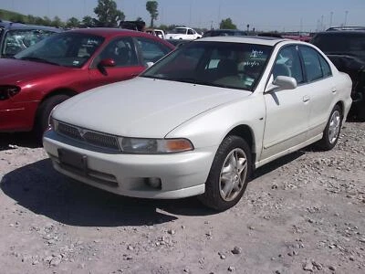 Puerta delantera derecha usada vidrio delantero se adapta a: Mitsubishi Galant 2001 grado delantero derecho Foto 1 de 4