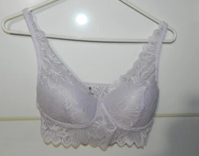 SO Bralette Púrpura Encaje Flores, Pull Over, Talla Grande, A Pequeña, Sin Aros Foto 1 de 4