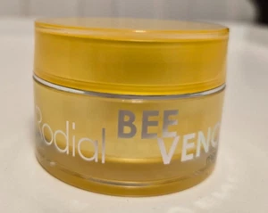 Rodial - Bee Venom - Revitalizing Moisturiser Cream - Deluxe 15ml - Picture 1 of 3