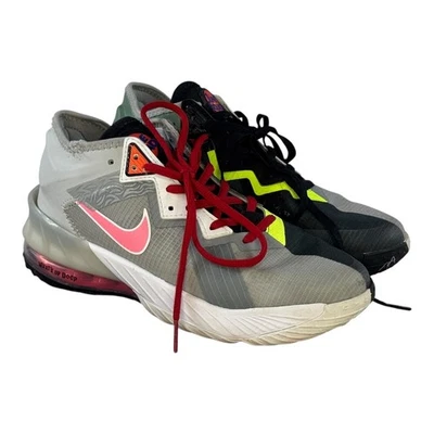 Nike LeBron 18 Zapatillas bajas GS Niños 5.5 Y Tune Squad Space Jam Bugs Bunny Marvin Foto 1 de 4