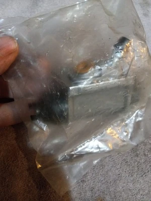 Rear  Brake Wheel Cylinder Suzuki Swift 1990-1994 Aerio Daihatsu Geo UW37961 - Image 1 of 4