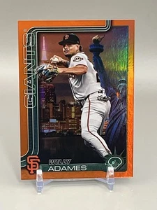 2025 Topps Series 2 Fanatics Fest Willie Adames Big Apple Foil Orange /25 - Bild 1 von 2